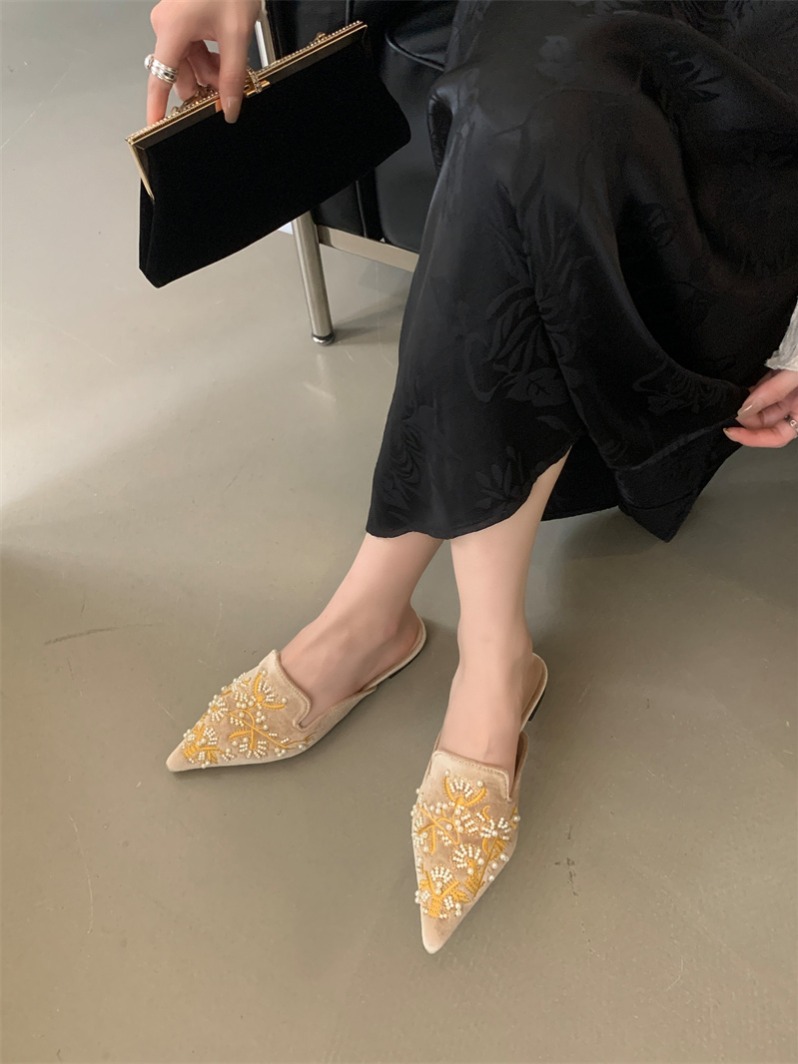 2026 Chinese Style Flat Pointed Toe Beaded Embroidered Shoes 35-40 - Image 2