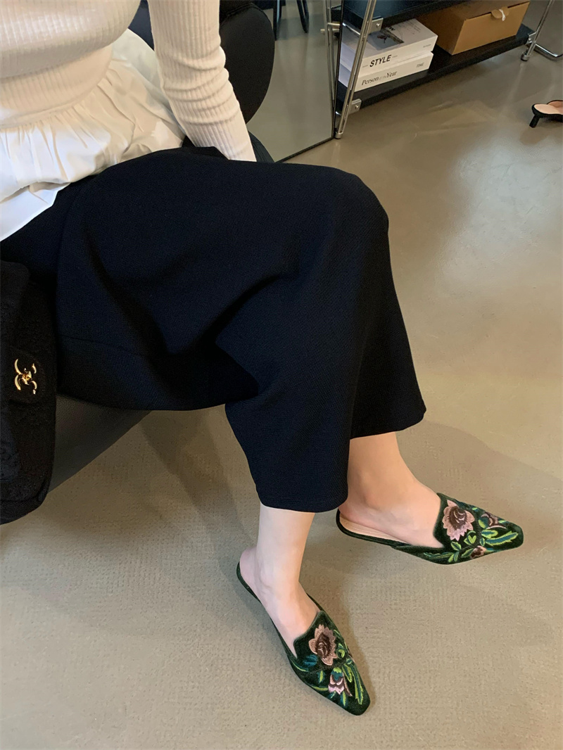 2026 Embroidered Retro Thin Heel Square Toe Shoes 35-40 - Image 3