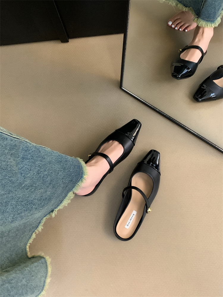 French Evening Breeze Elegant Closed-Toe Half Slippers for Women 2024 New Trendy Versatile Chic Chunky Heel Beautiful Sandals - Image 3