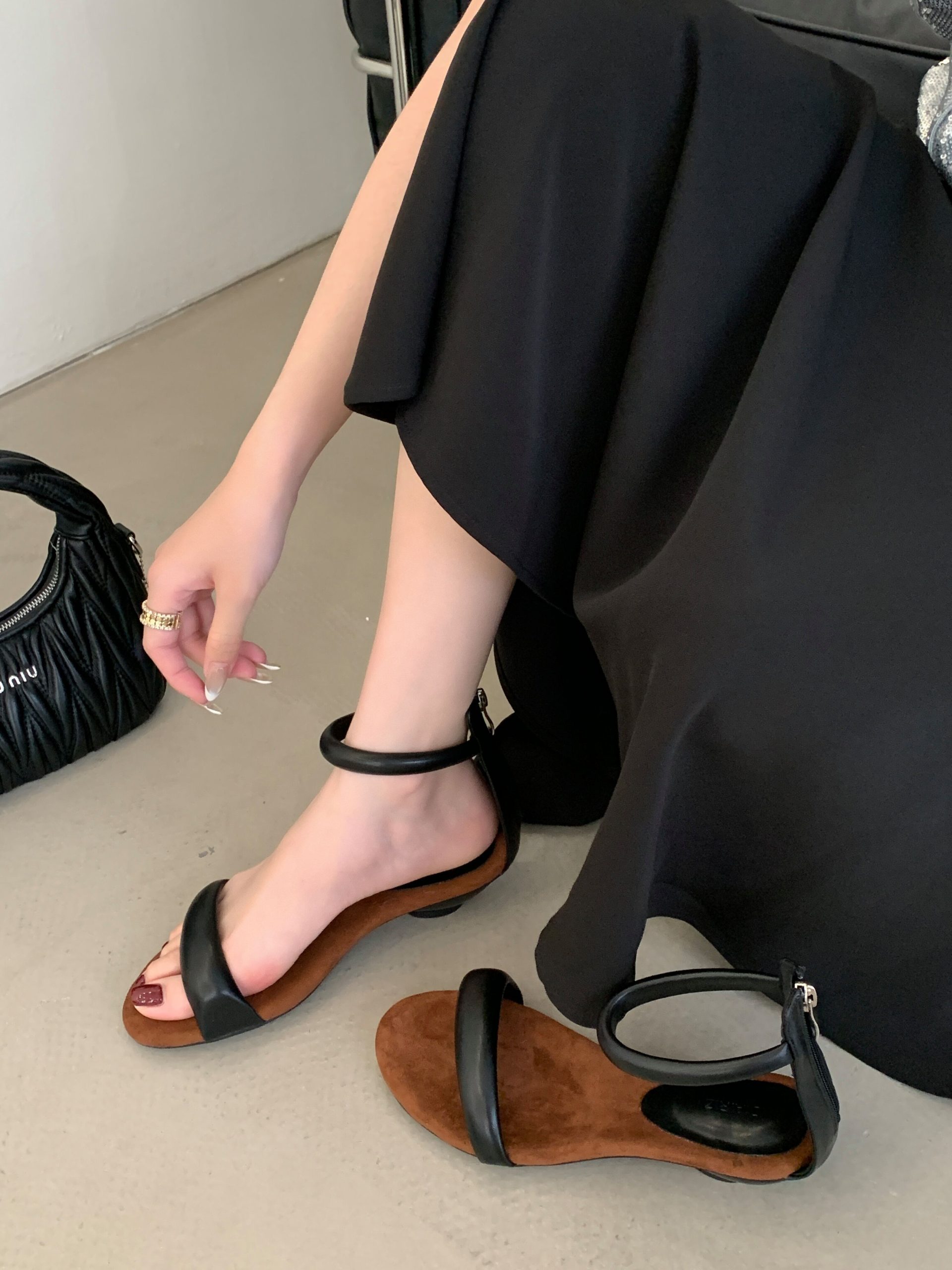 French Style Open Toe Roman Sweet Cool Sandals Simple Internet Celebrity Hot Selling Summer Niche European and American Women's Shoes - Image 2